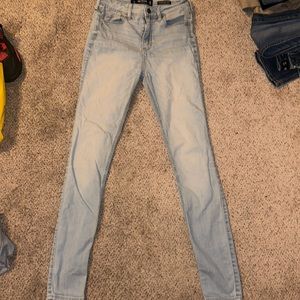 Hollister jeans